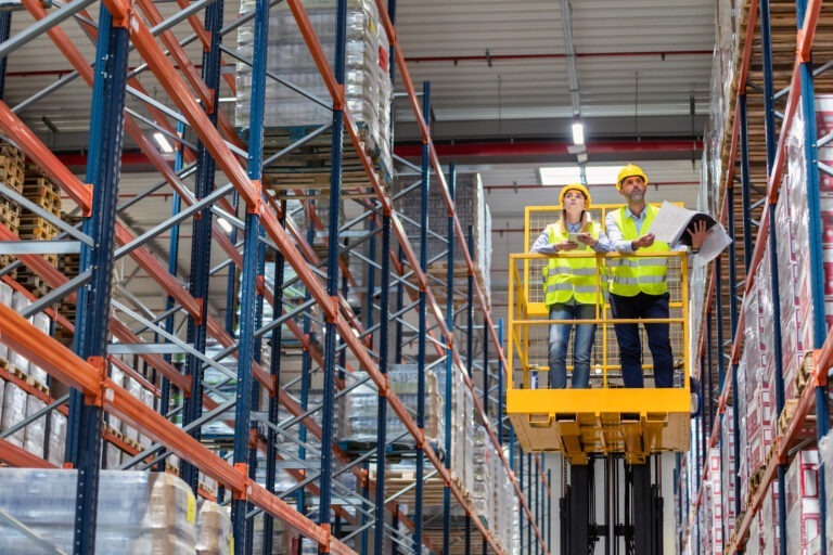 Best Pallet Racking and Heavy Duty Racking in JAFZA: Which Storage System Fits Your Warehouse